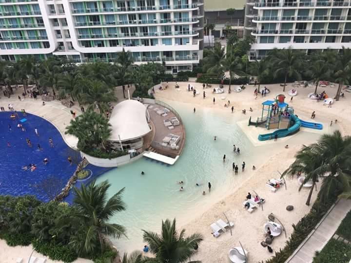 Azure Urban Resort Res. Paranaque City Eksteriør bilde